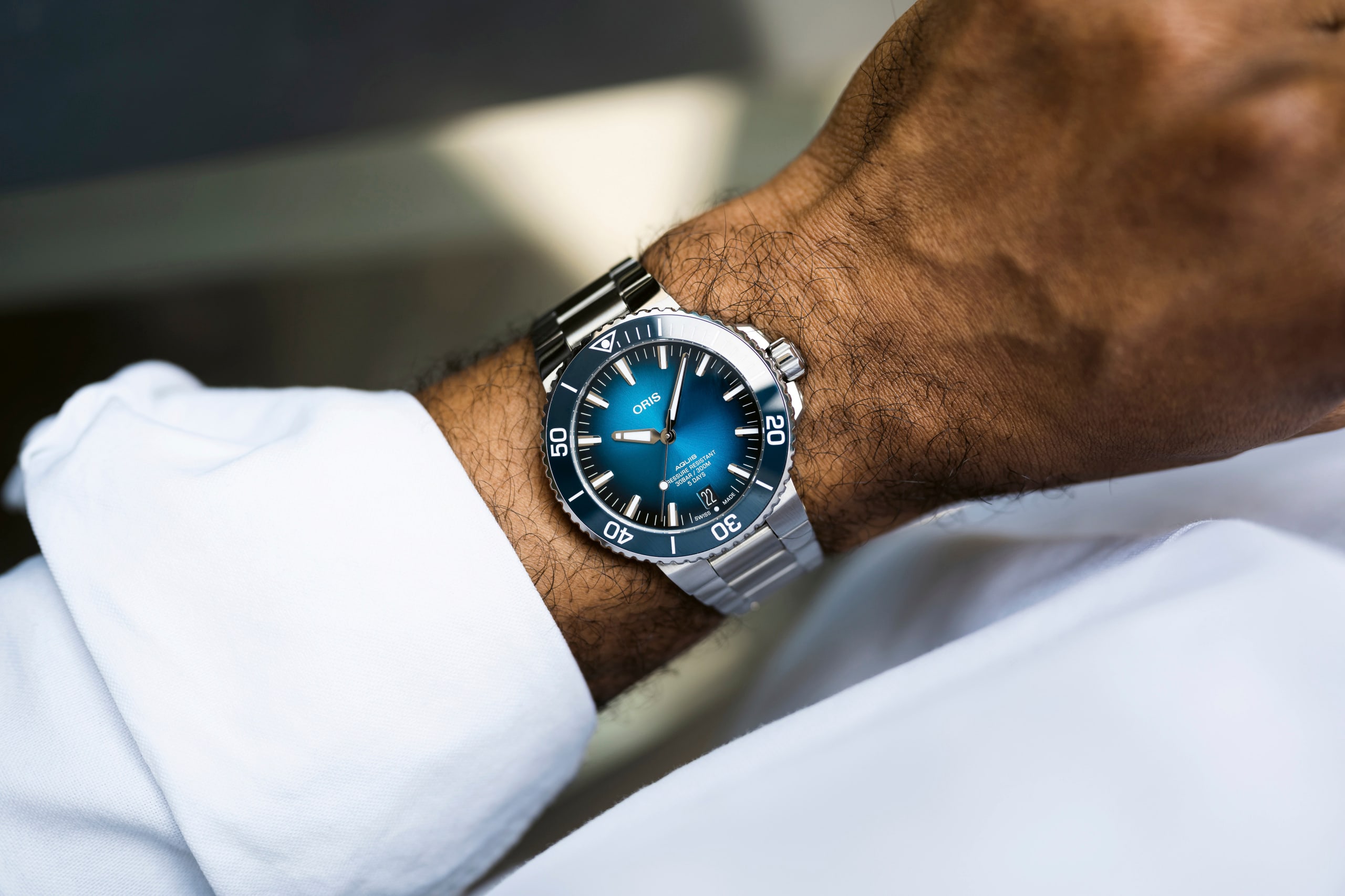 Oris aquis 39mm sale