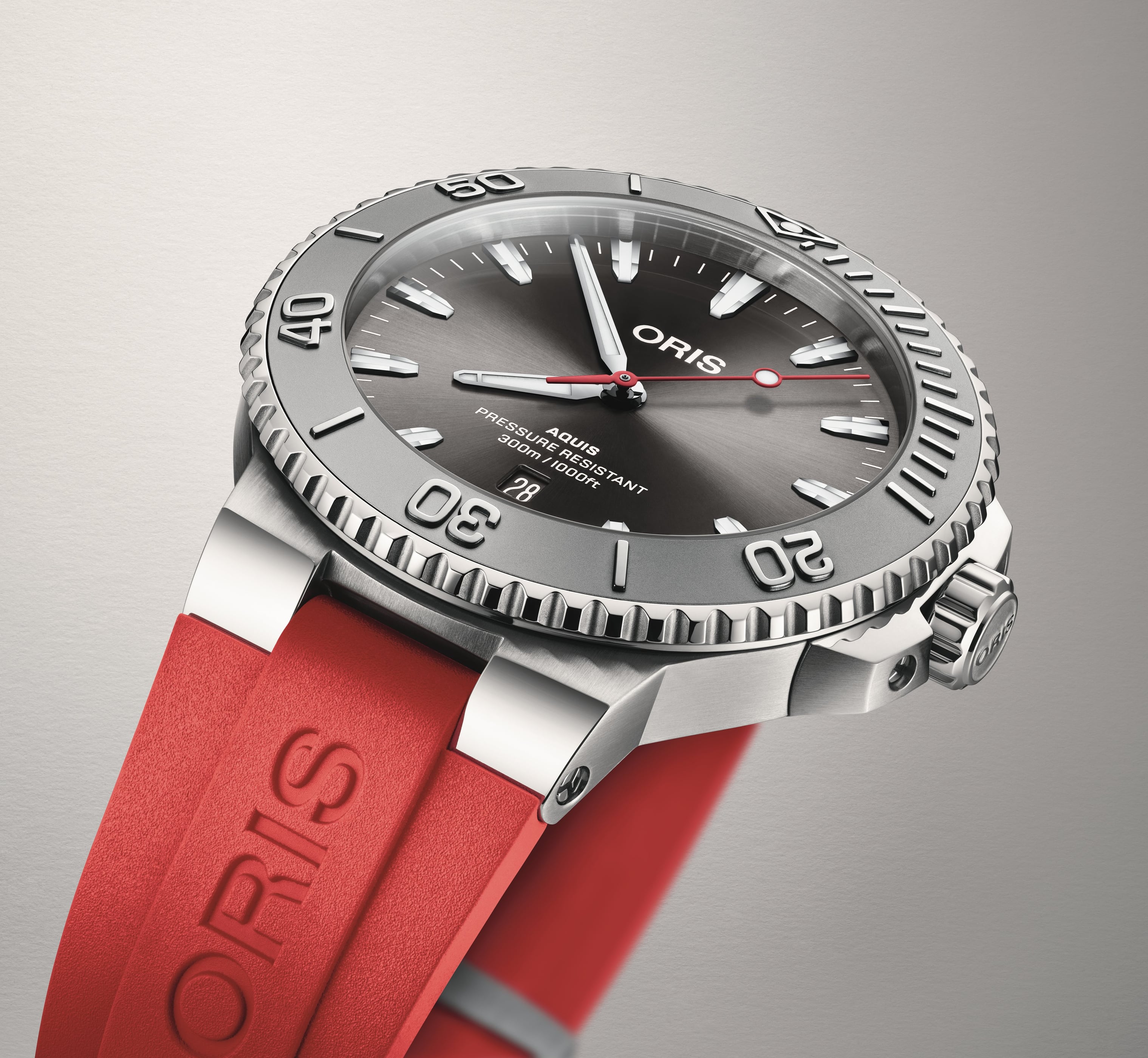 Oris Aquis Date Relief with grey dial on a steel bracelet