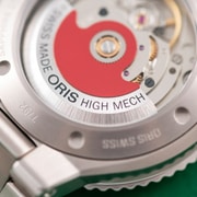 01 733 7792 4956-07 8 19 05P - Aquis Date Diamonds