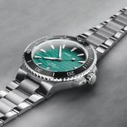 01 733 7789 4197-Set_Yangtze Jiangtun LE