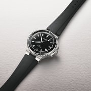 01 733 7792 4194-07 4 19 64FC - Aquis Date Diamonds