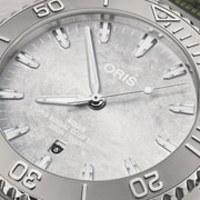 01 733 7789 4121-Set - Oris Social Club Edition II