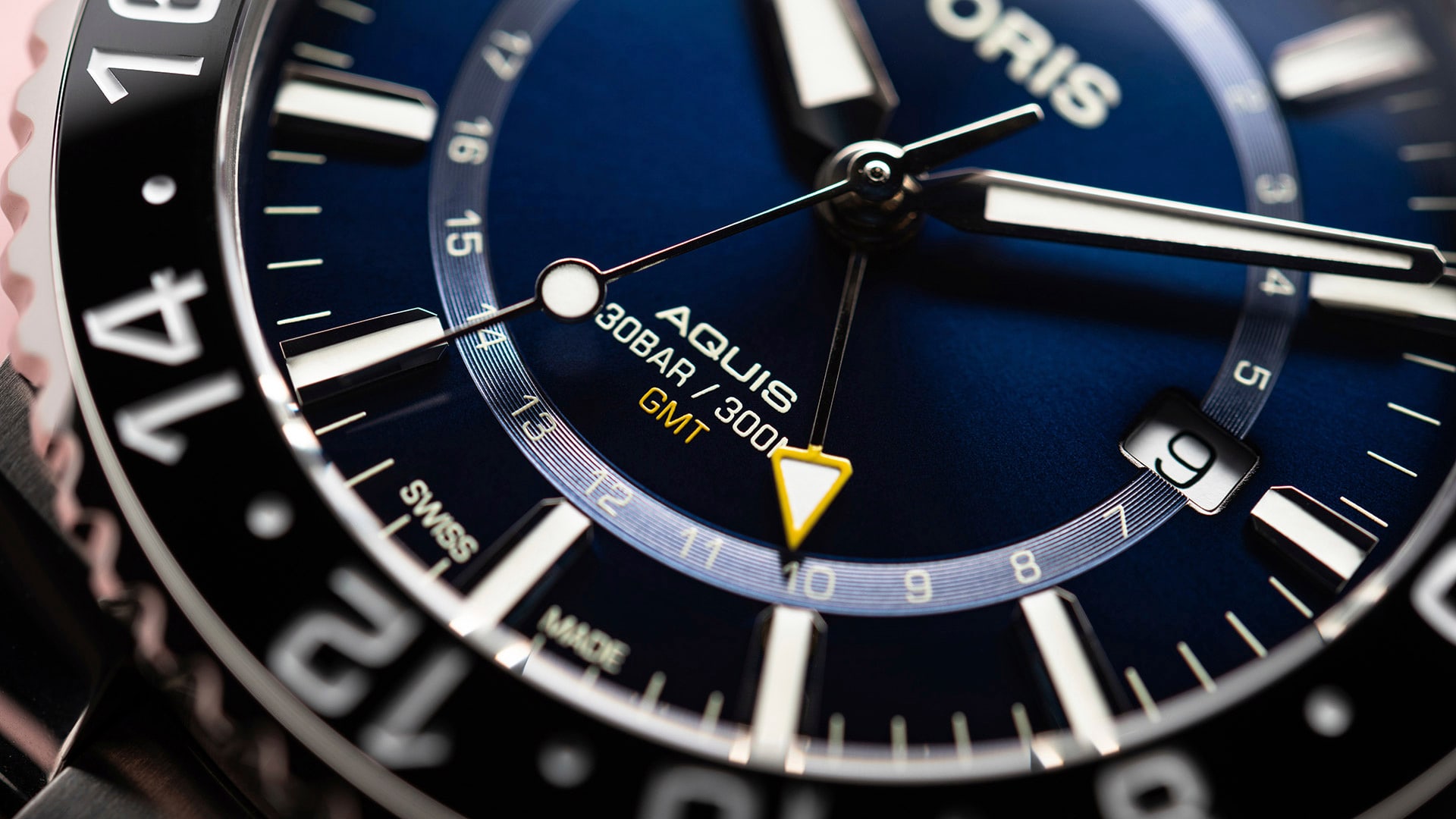 01 798 7754 4135-07 8 24 05PEB - Aquis GMT Date