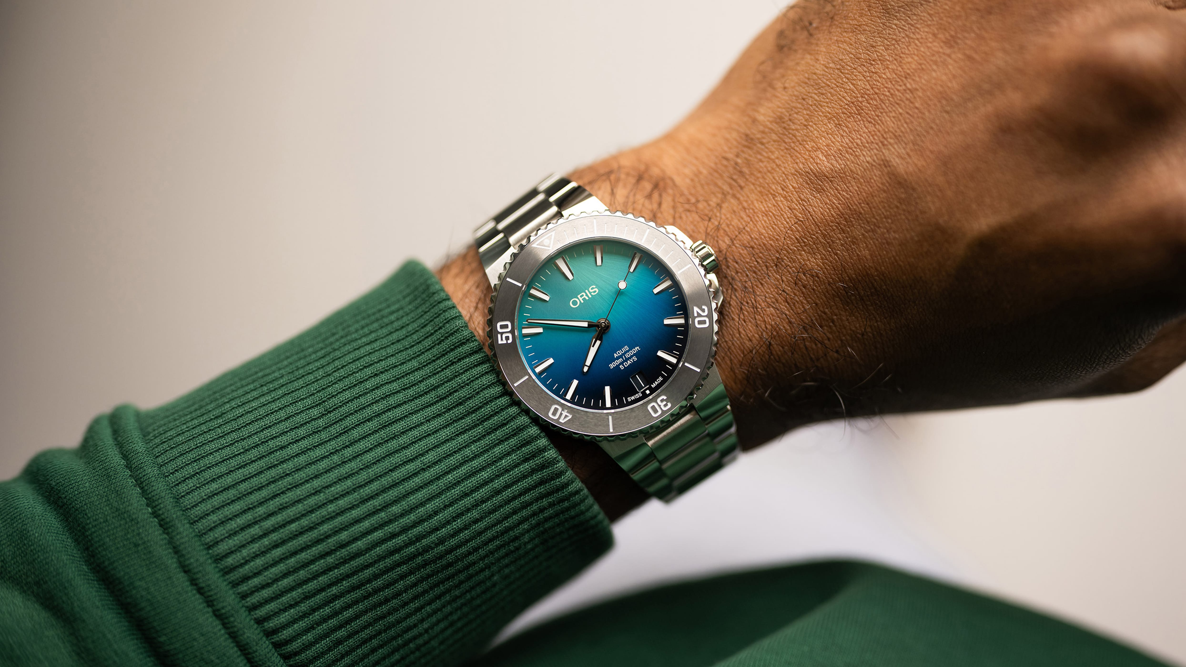 Oris Aquis Date Great Barrier Reef Limited Edition IV with blue-turquoise gradient dial