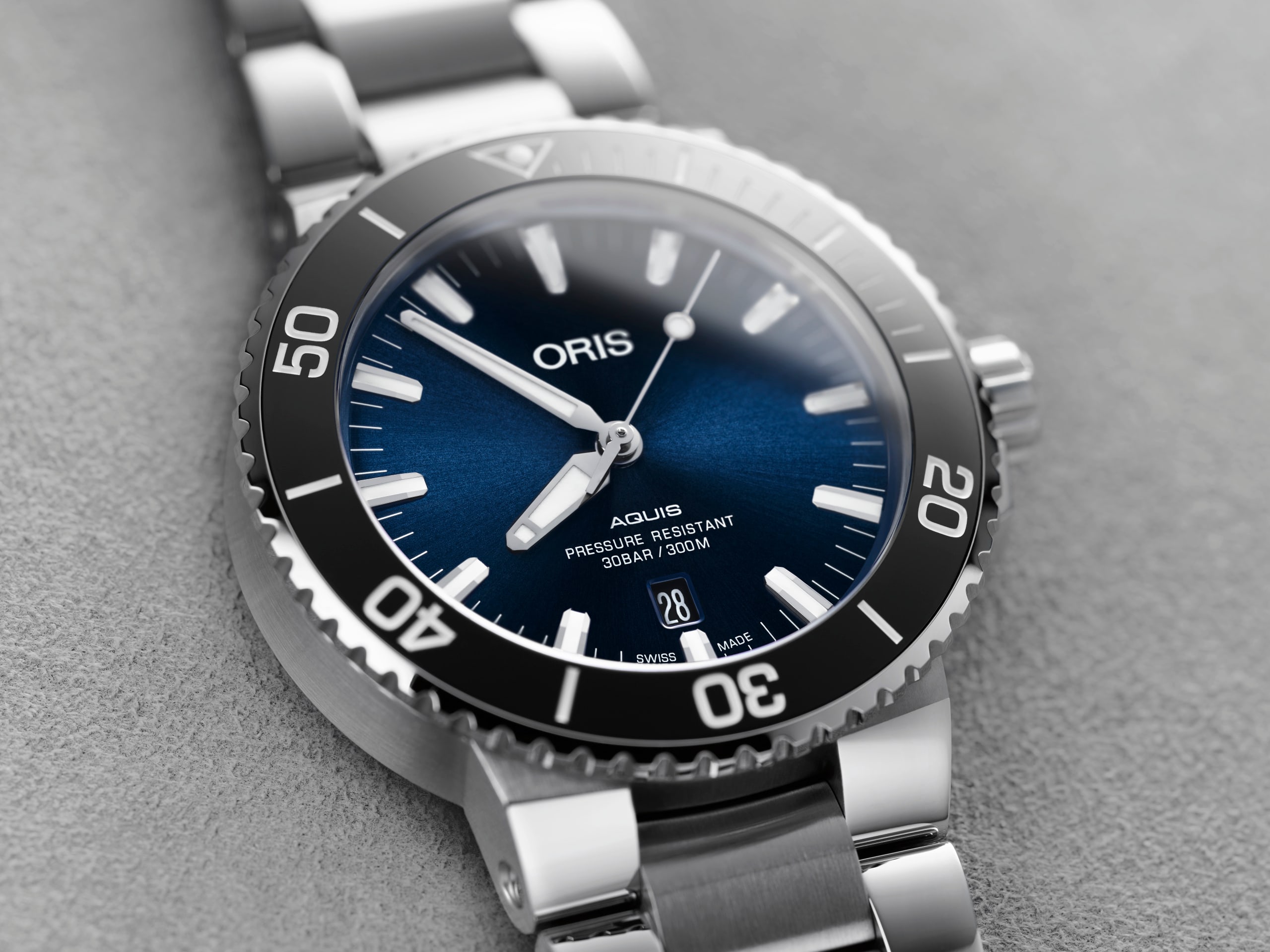 01 733 7730 4135-07 8 24 05PEB - Oris Aquis Date