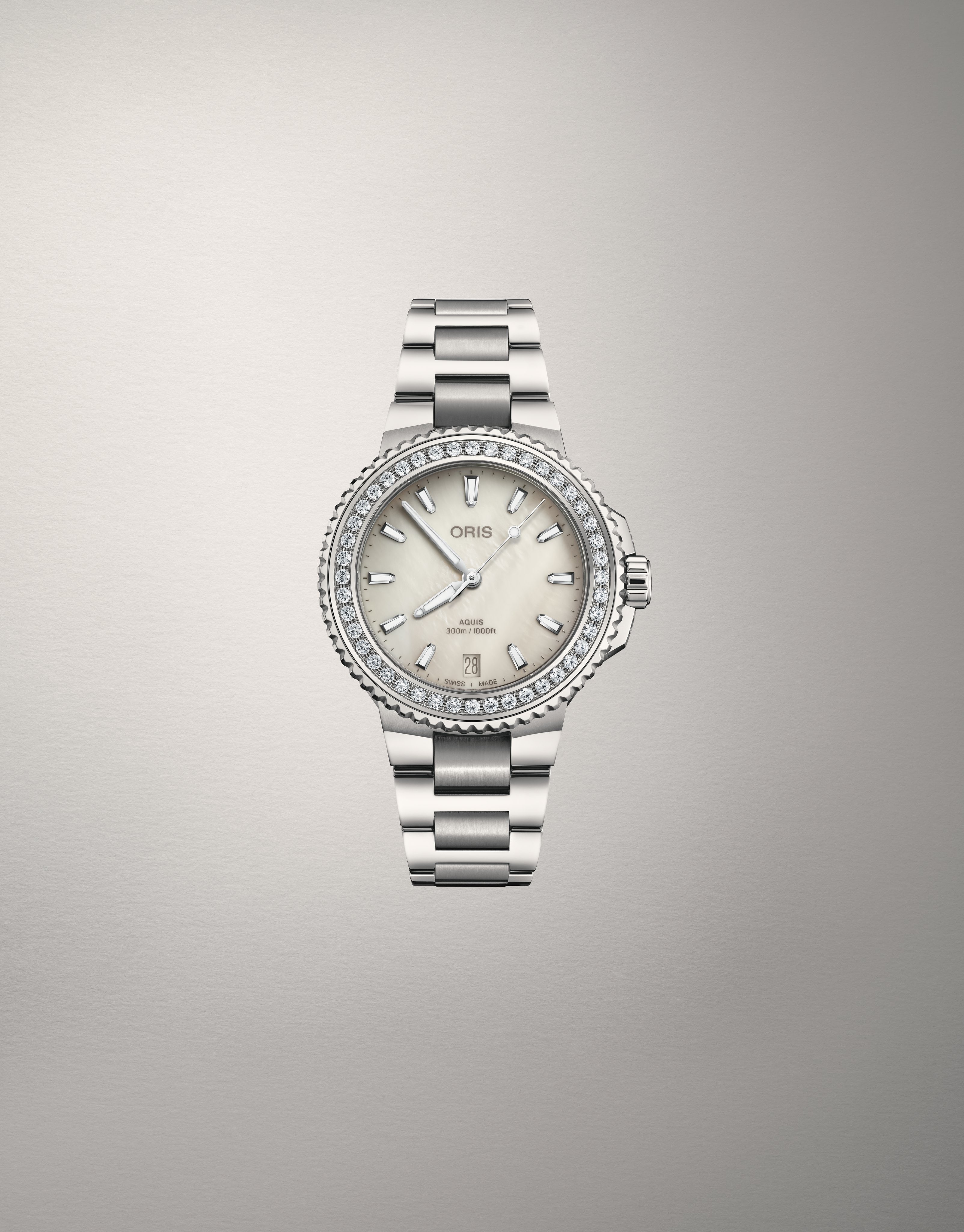 Aquis Date Diamonds - 01 733 7792 4956-07 8 19 05P | Oris 