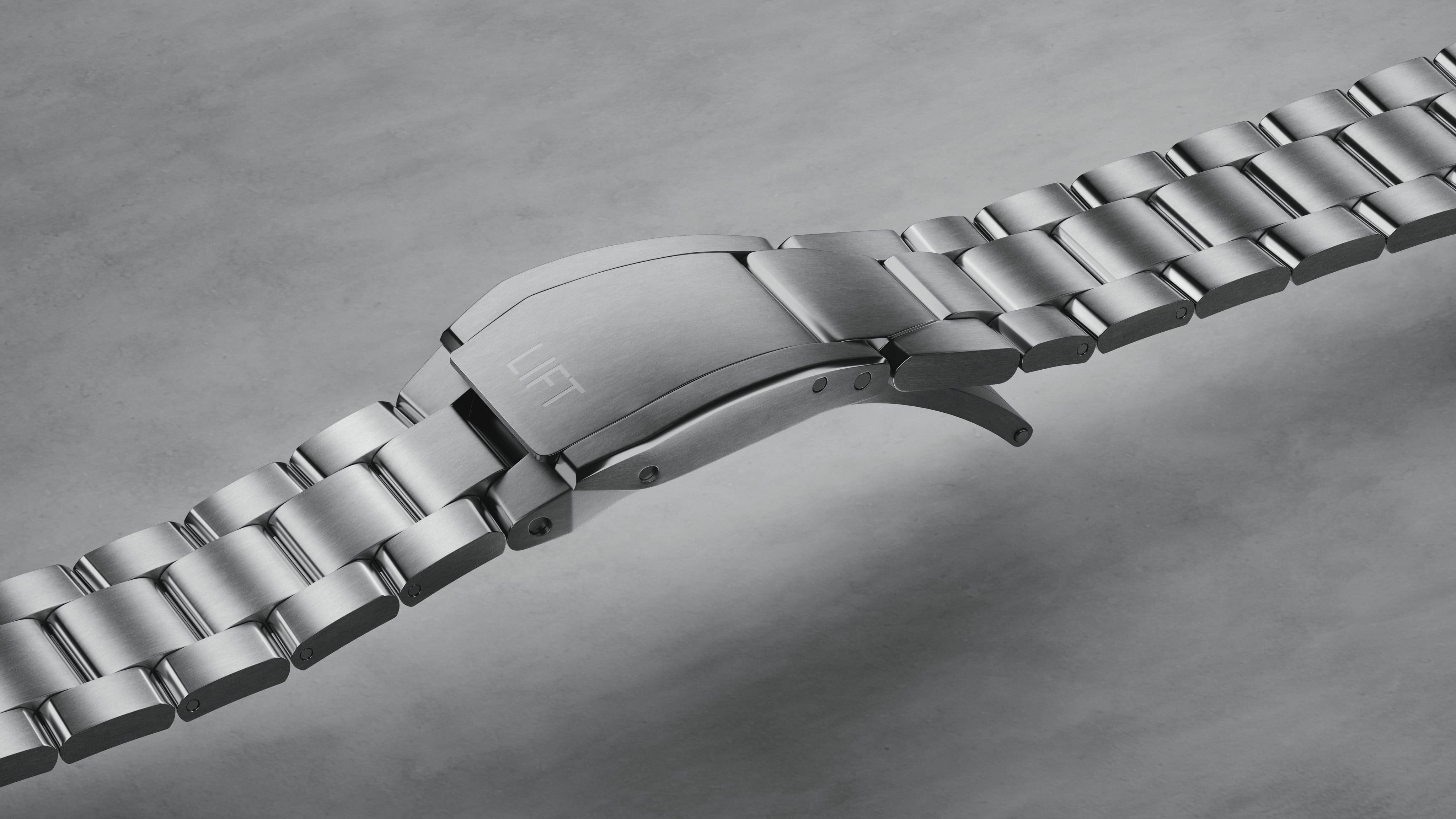 01 733 7805 4164-07 8 20 04LC - ProPilot Date