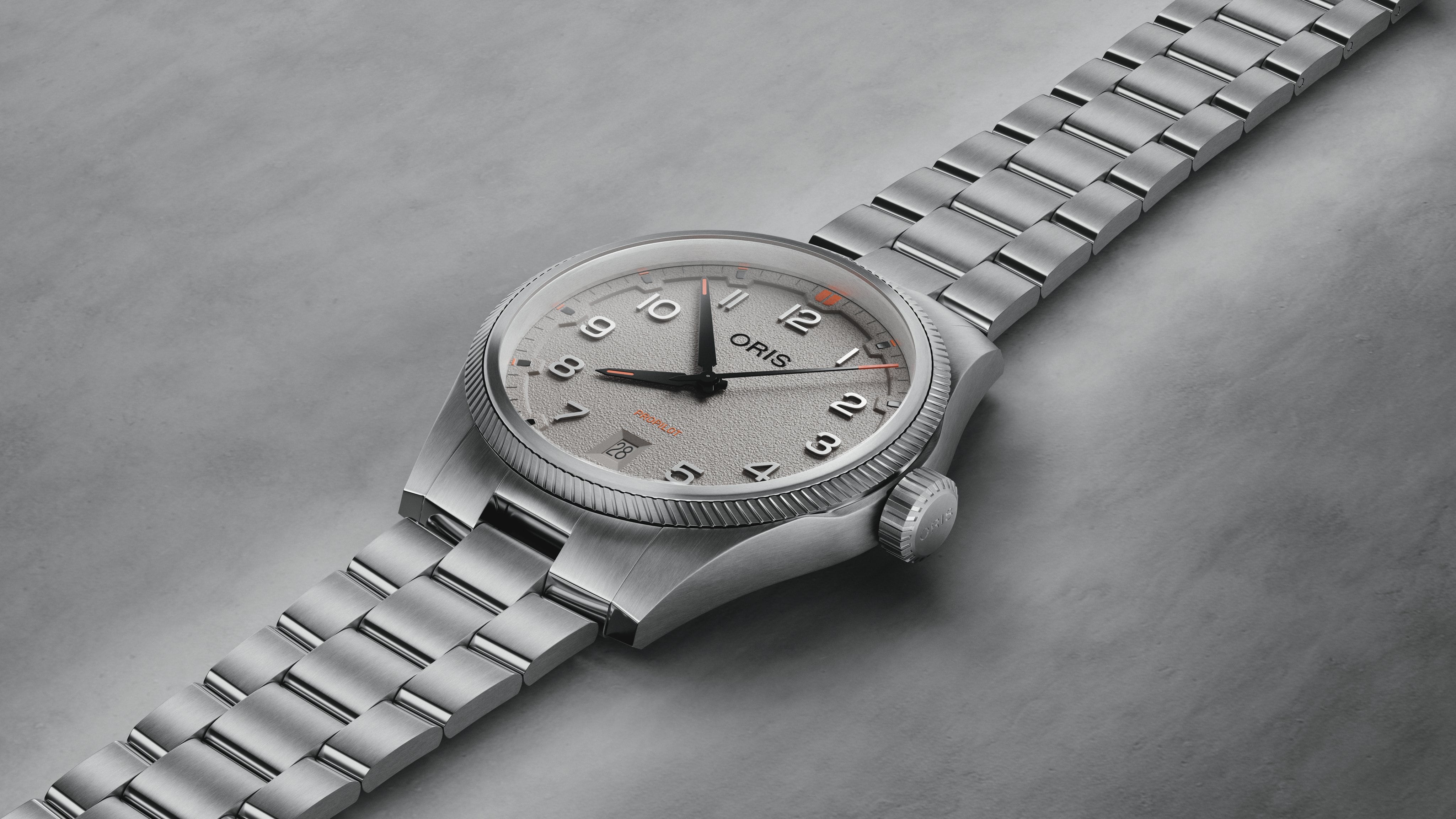 01 733 7805 4163-07 8 20 04LC - ProPilot Date