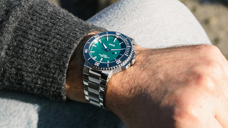 01 733 7789 4197-Set_Yangtze Jiangtun LE