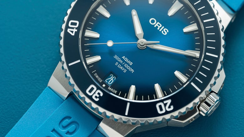 Aquis Date Calibre 00_01 400 7790 4135-07 4 23 45E_43.5mm