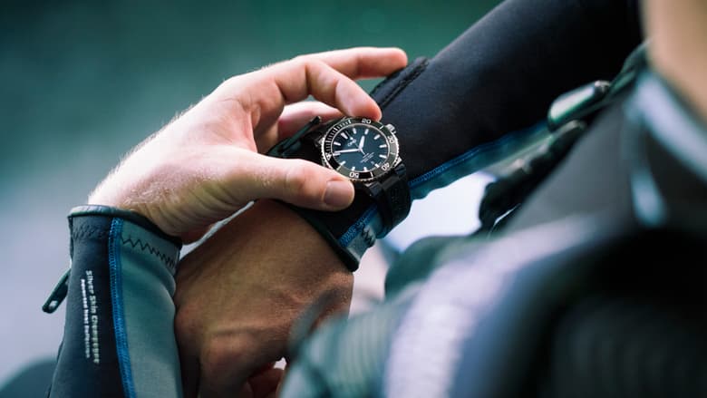 Oris Aquis Date