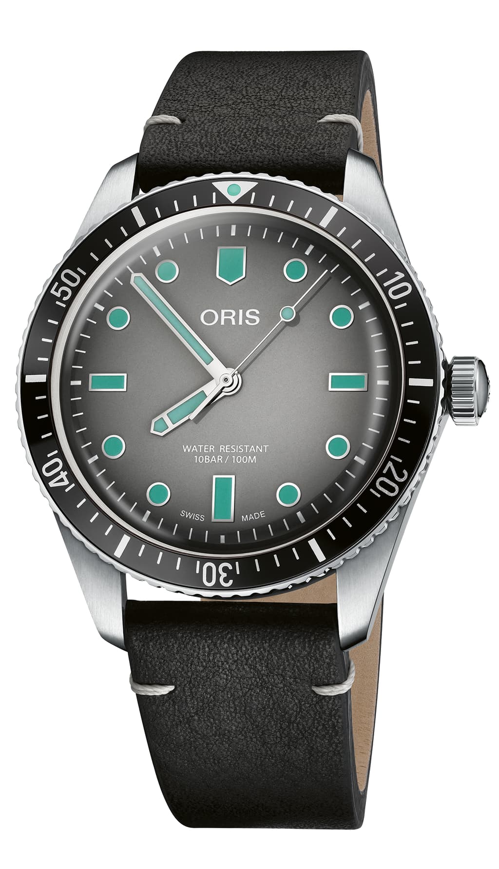 Vertical image of Divers Sixty-Five