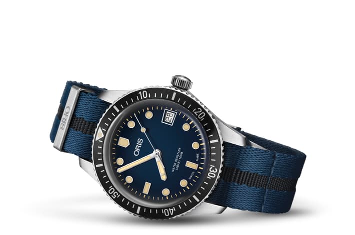 Image of Divers Sixty-Five