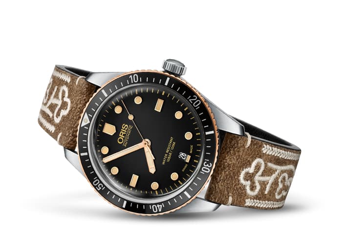Image of Divers Sixty-Five