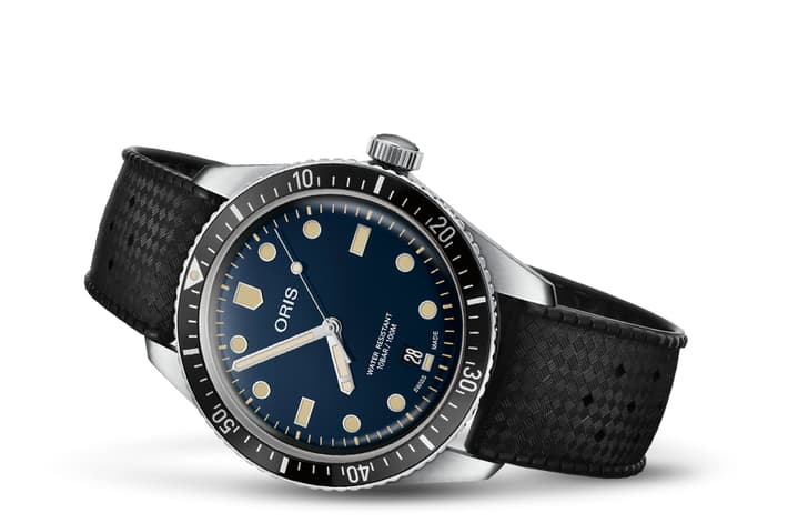 Image of Divers Sixty-Five
