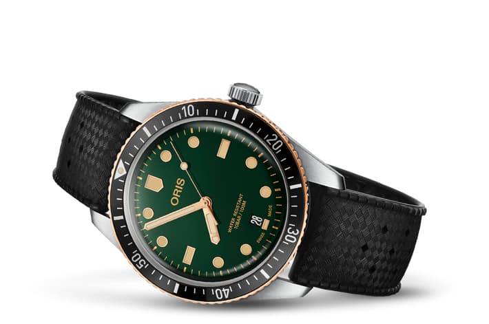 Image of Divers Sixty-Five