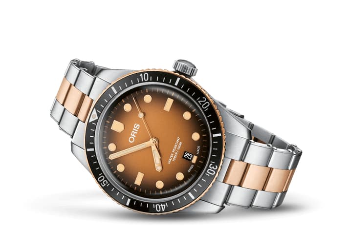 Image of Divers Sixty-Five Date