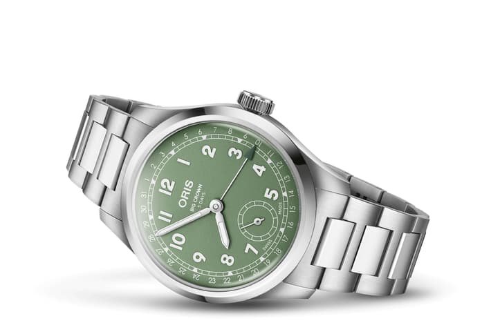 Image of Big Crown Pointer Date Calibre 403